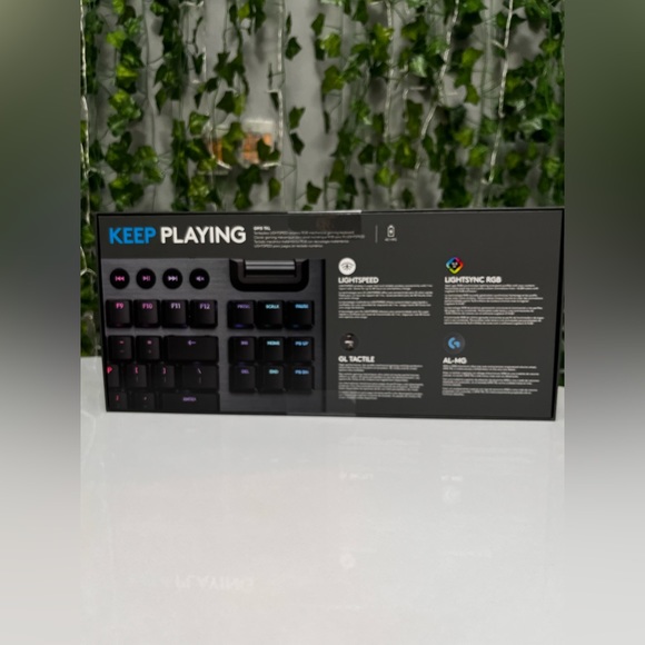 Logitech - G915 LIGHTSPEED TKL Wireless Mechanical GL Tactile Switch - Picture 2 of 4